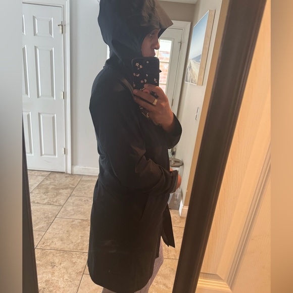 Uniqlo Lightweight Jacket - Picture 7 of 7